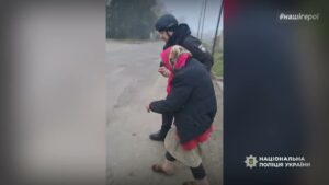 «Кожен виїзд – це виклик для нас, і для тих, кого ми евакуювали», – поліцейський Віталій Романча