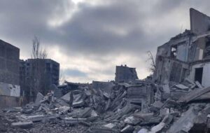 Росіяни скинули ФАБи на багатоповерхівки у Костянтинівці