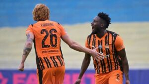 Шахтар із результативною грою одного футболіста переступив Карпати