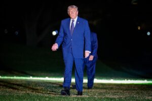 Демократи вимагають від Трампа відновити санкції проти нафти РФ