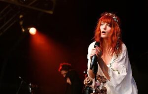 Флоренс Велч захистила український прапор на концерті у Празі