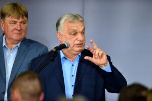 Кампанія дезінформації. Кремль допомагає Орбану