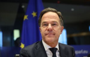 Рютте відповів, чи перенеправлять США зброю для України на Близький Схід