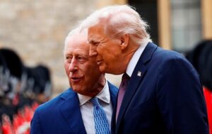 У британському парламенті закликають скасувати візит короля до США