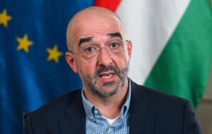 Угорщина депортує сімох українських інкасаторів