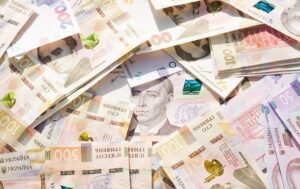 Відомо, скільки боргів накопичили українці за рік