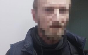 З Польщі екстрадували херсонця за підозрою у вбивствах і зґвалтуванні