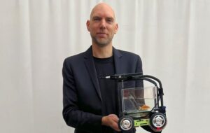 Золота рибка за кермом: голландський інженер встановив рекорд світу