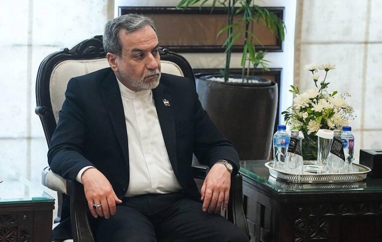 Глава МЗС Ірану приїде в Пакистан на переговори з американцями – ЗМІ