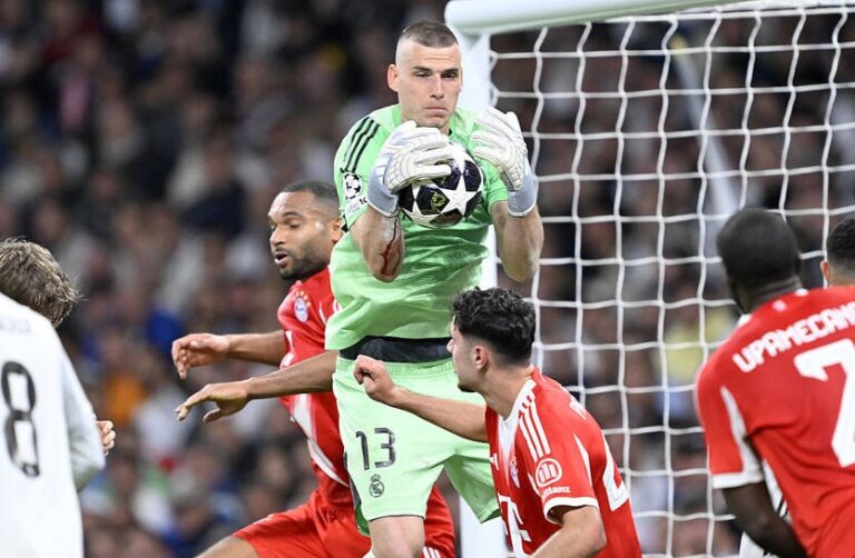 Лунін здивував оцінками після матчу з Баварією