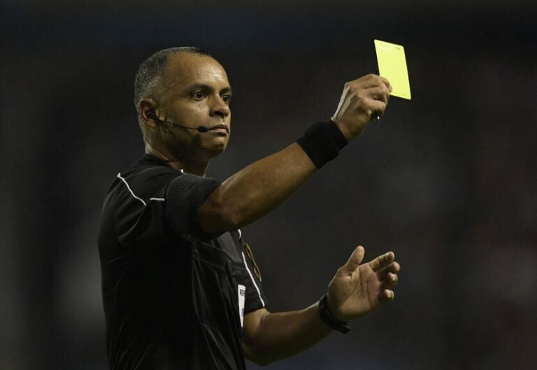 Нові правила на ЧС-2026: ФІФА перегляне систему жовтих карток