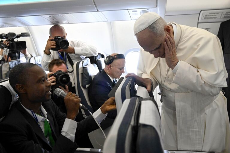 Папа Лев XIV: Дискусія з Трампом не в моїх інтересах