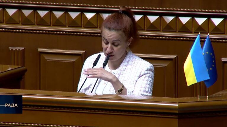 Військові почесті під час встановлення кенотафу полеглим воїнам: парламент ухвалив Закон
