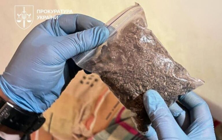 На Дніпропетровщині ліквідували масштабний канал збуту психотропів