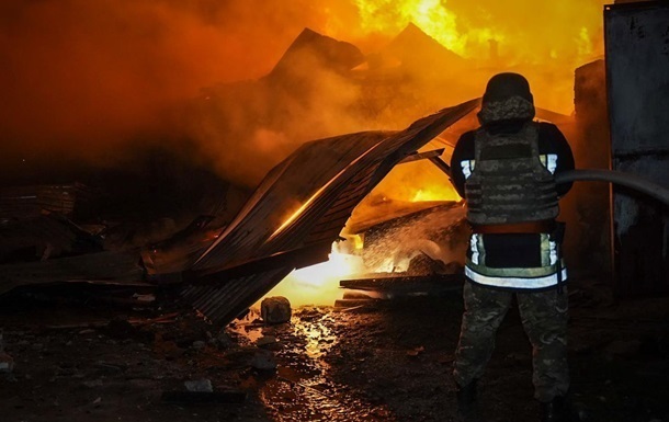 Росія вдарила по АЗС на Запоріжжі, є постраждала