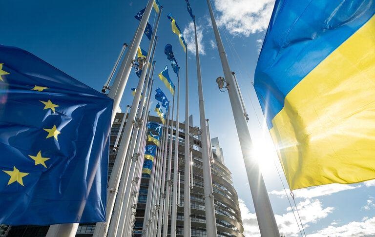 Шукайте іншу фрау: чому ЄС хоче діалогу з РФ, а Меркель сказала “ні”