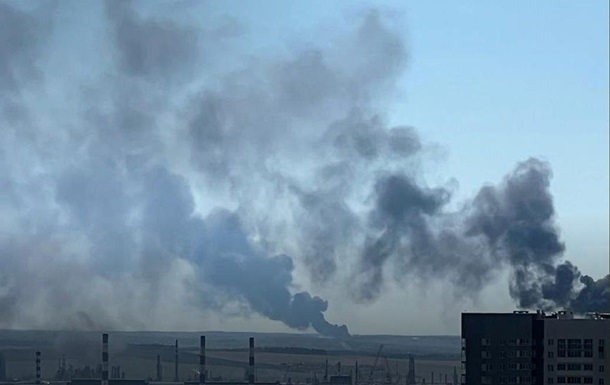 Сьомий з початку весни російський НПЗ зупинився через удари дронів – ЗМІ