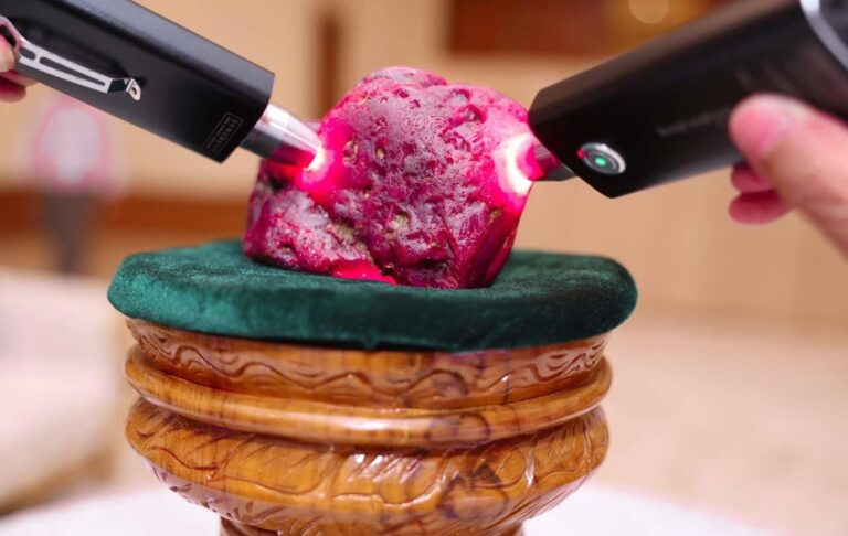 У М&rsquo;янмі знайшли гігантський рубін