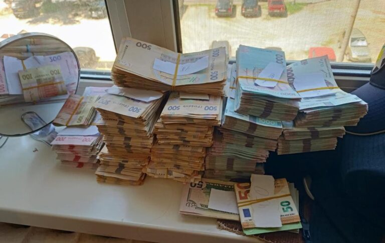 У медзакладах України викрили схему на 200 млн