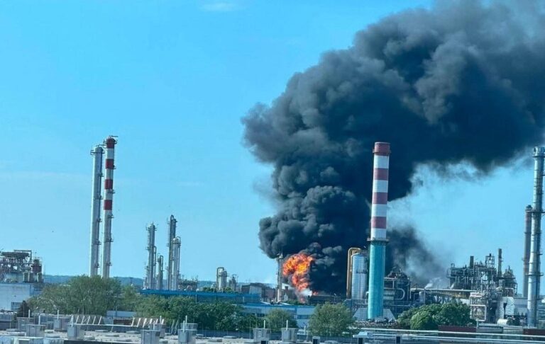 В Угорщині стався вибух на НПЗ, є жертви