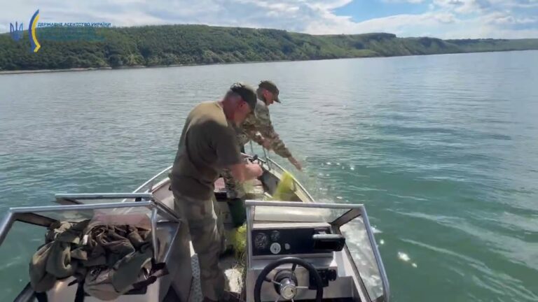 Рибоохоронці Держрибагентства очистили Дністровське водосховище від браконьєрських сіток
