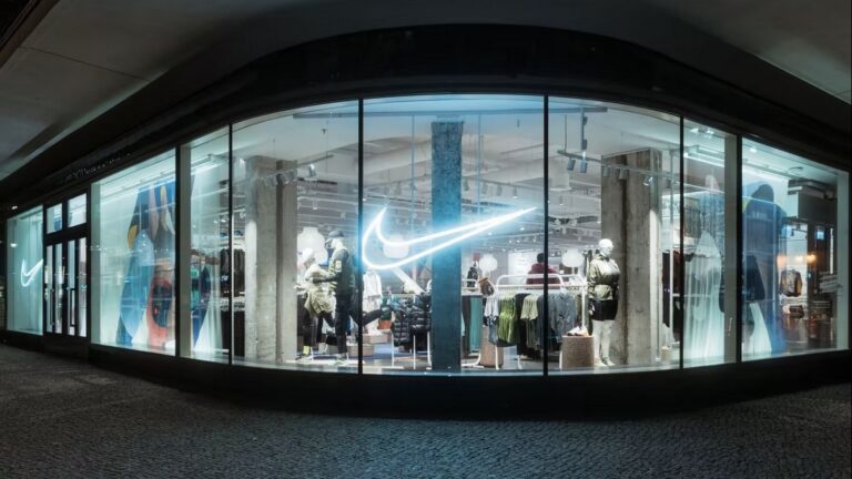 Nike потрапив у скандал через співпрацю з російським дизайнером
