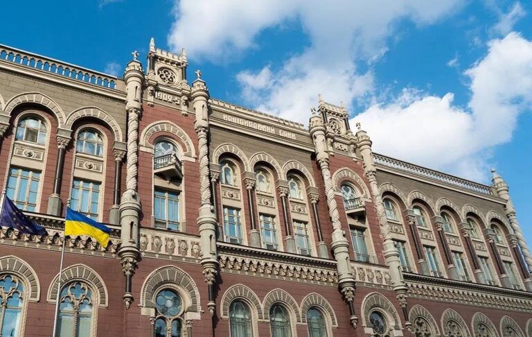 В Україні новий історичний максимум долара