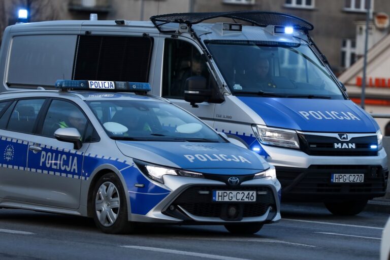 Напад у Варшаві: озброєний чоловік атакував правоохоронців
