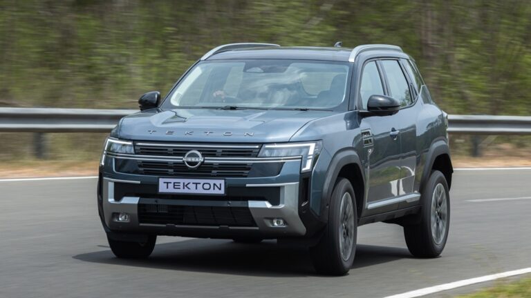Nissan представила кросовер на базі Renault Duster
