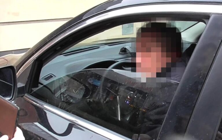 Протаранив авто НАБУ та збив детектива: харків’янина відправили за ґрати