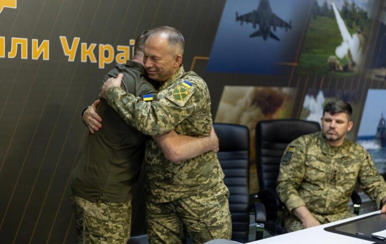 Сирський офіційно передав повноваження Драпатому
