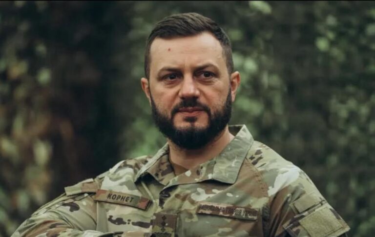 Скоєно замах на командира корпусу Хартія