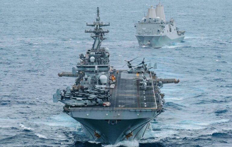 США перекинули два кораблі з морпіхами на Близький Схід