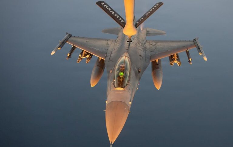 США запустили третю хвилю ударів по Ірану