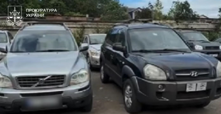 У Києві викрили схему ввезення 3000 “авто для ЗСУ”