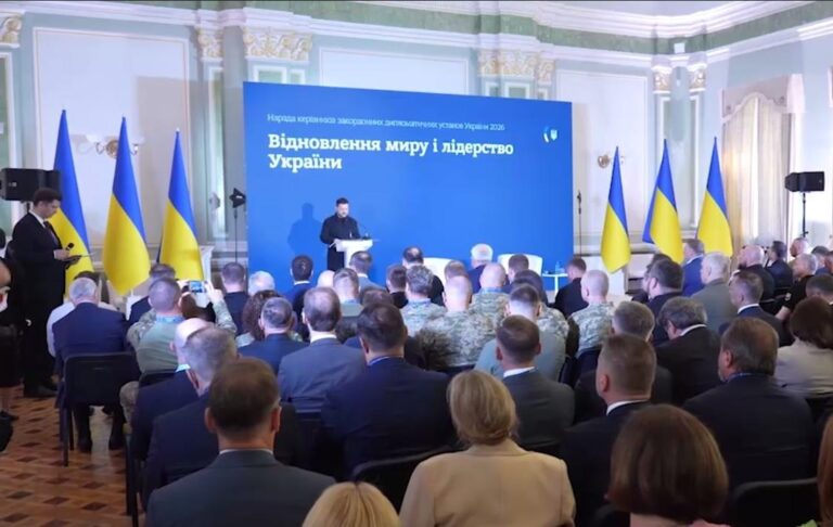 Постараємось завершити війну до зими – Зеленський