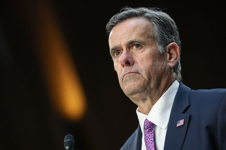 США попросили Україну не бити по Росії, поки там директор ЦРУ – ЗМІ