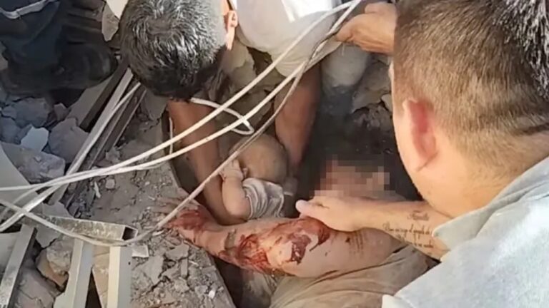 З-під завалів у Колумбії врятували немовля та його батька